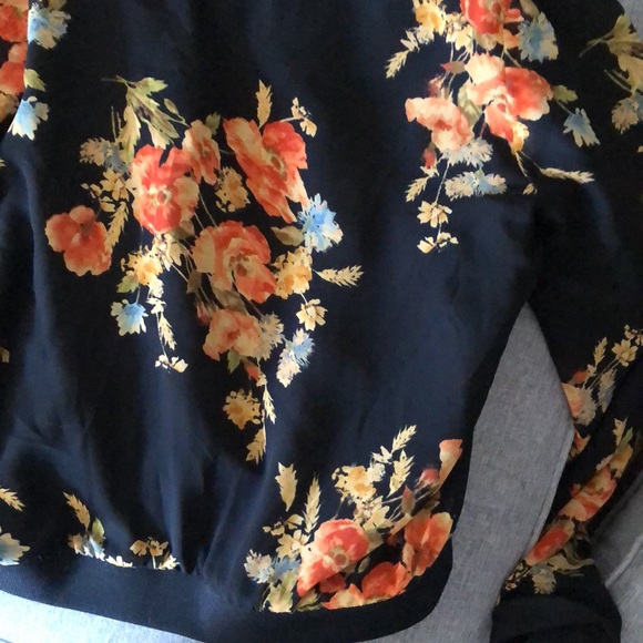 Floral jacket - Picture 3 of 4
